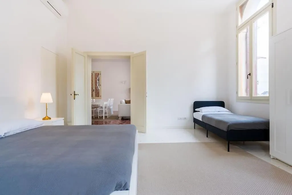 San Felice Elegant Apartment Venice Italy